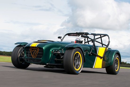 На базе Caterham Seven выпустят пять новых спорткаров